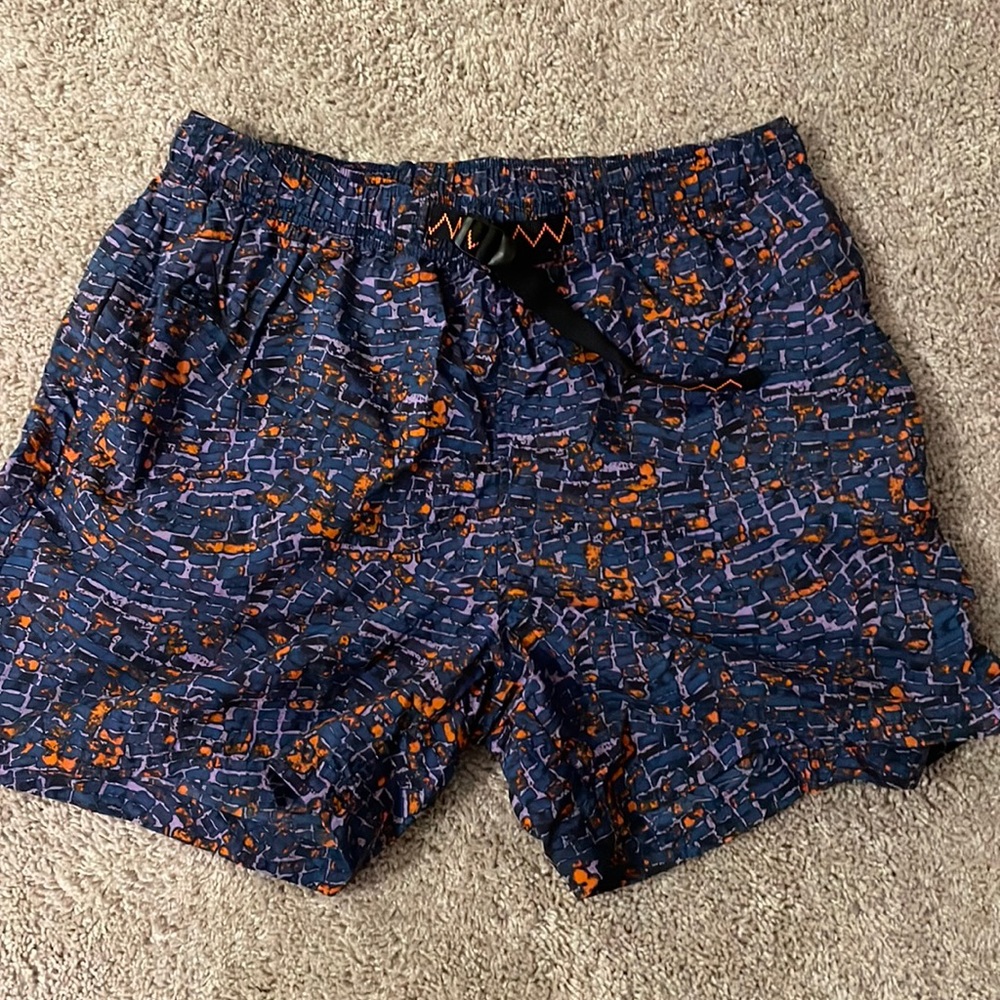 Nike mens acg 6” shorts